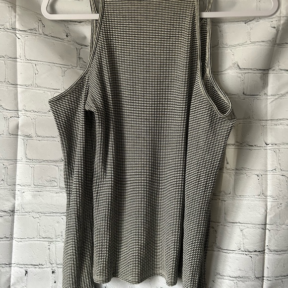 GUESS Los Angeles Women's Cold Shoulder Top - Picture 3 of 3